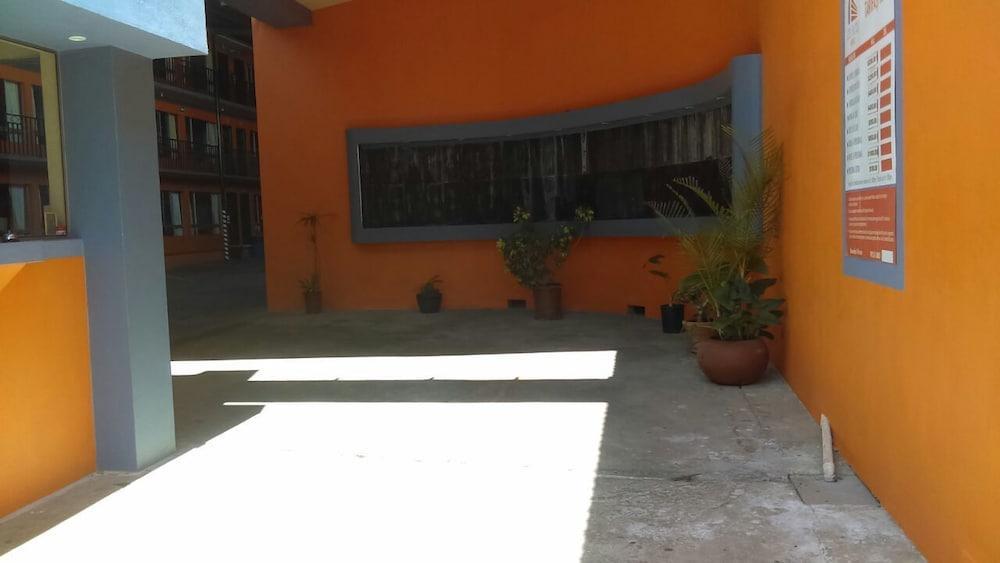 Hotel Los Altos Tijuana Exterior photo