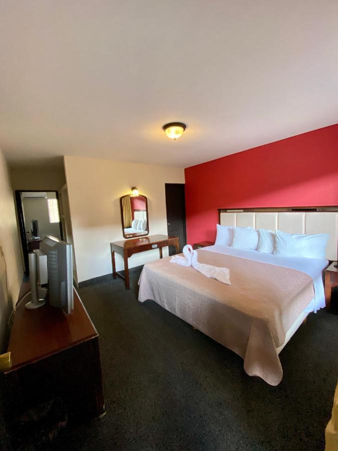 Hotel Los Altos Tijuana Exterior photo